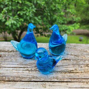 Set Of 3 Swedish Vintage UV Blue Glass Bird Figurines Hand-Blown Collectibles